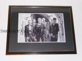 Автографы: Rammstein. Т.Линдеманн, Р.Круспе, П.Ландерс, о.Ридель, К.Шнайдер, К.Лоренц