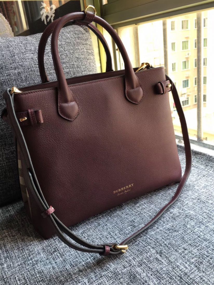 Сумка Burberry Bunner 34 cm