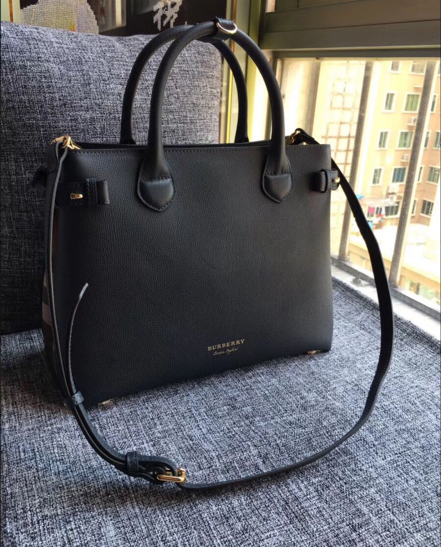 Сумка Burberry Bunner 34 cm