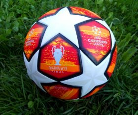 Мяч футбольный Champion league FINALE 19 MADRID TOP TRAINING 4