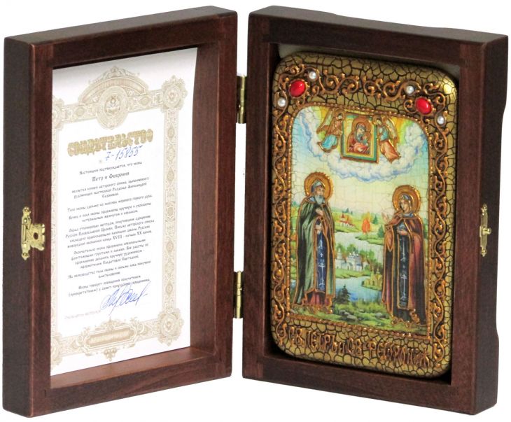 Инкрустированная настольная икона Петр и Февронья (10*15 см, Россия) на натуральном мореном дубе, в подарочной коробке