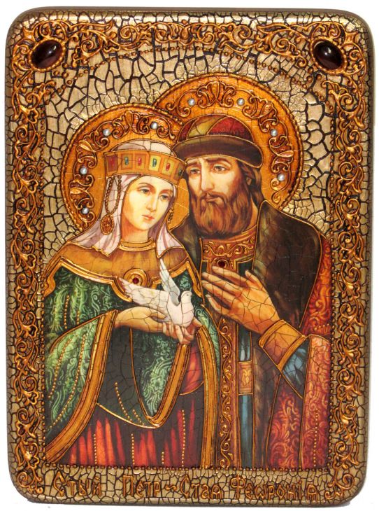 Инкрустированная рукописная икона Петр и Февронья (21*29 см, Россия) на натуральном мореном дубе в подарочной коробке