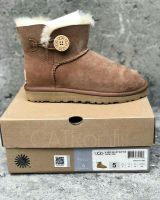 UGG Mini Bailey Button Chestnut ll