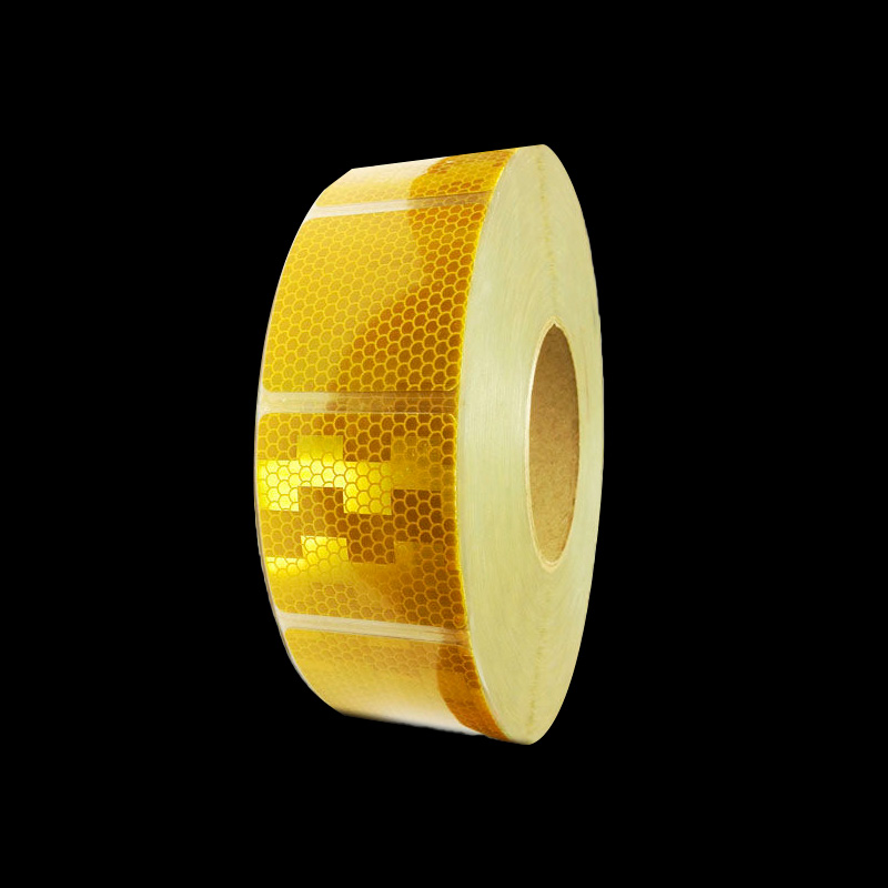 Светоотражающая лента 0,05х50 м желтая квадрат (Арт.: 201012)