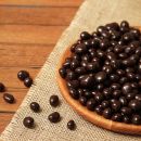 Изюм в темном шоколаде