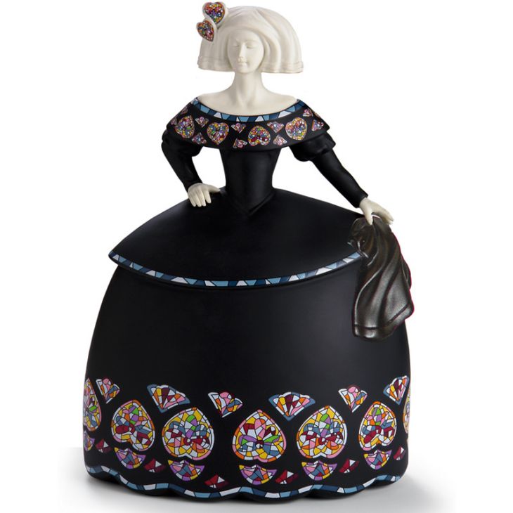 Коллекционная статуэтка из испанской коллекции -  765095 Menina posando