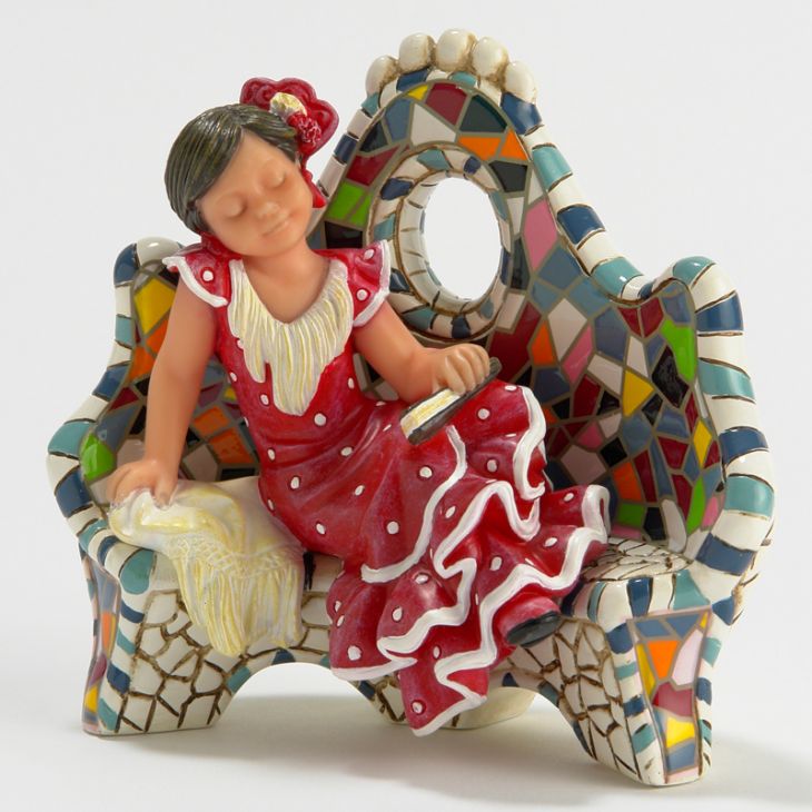 Коллекционная статуэтка из испанской коллекции -  784608 Отдыхая на скамейке (небольшая)