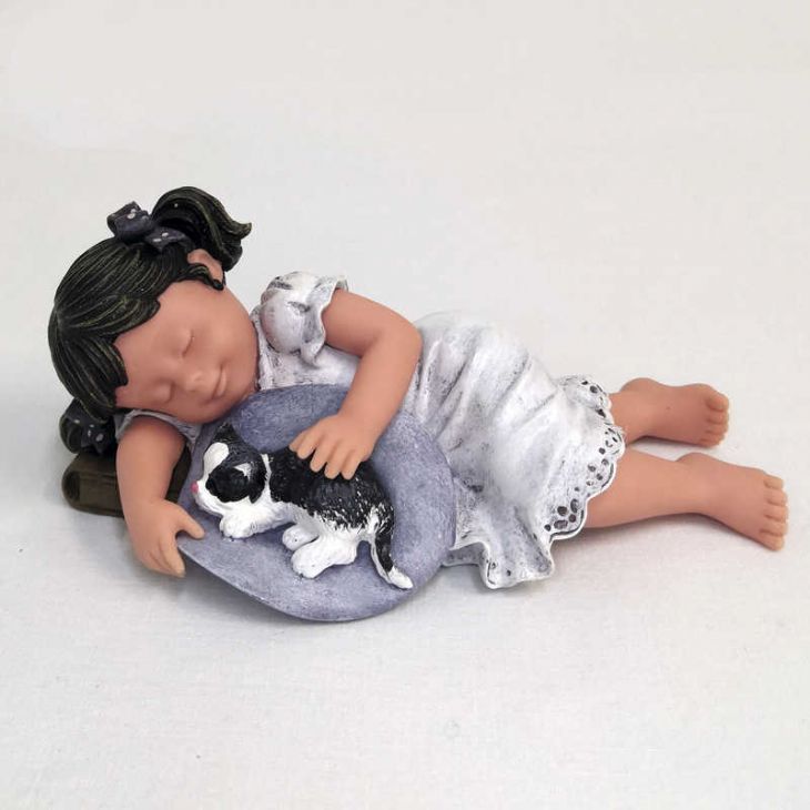 Коллекционная статуэтка из испанской коллекции -  706166 Девочка и кот