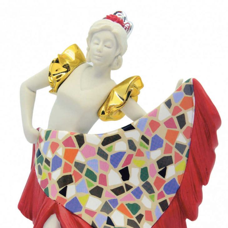 Коллекционная статуэтка из испанской коллекции -  711020/54 "Танцовщица с шалью №54"