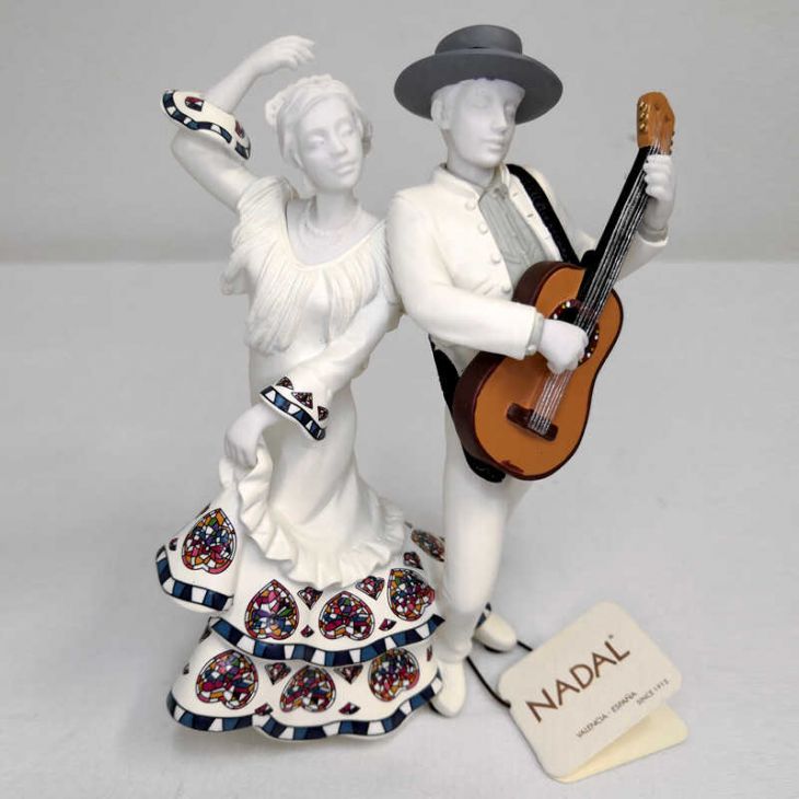 Коллекционная статуэтка из испанской коллекции -  763020 Пара с гитарой