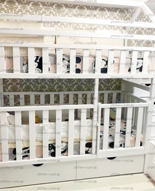 Кровать двухъярусная Домик Малинка №15