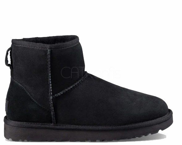 UGG CLASSIC MINI II BOOT "BLACK"