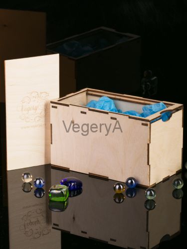 Подвеска Ангел в розах с кисточкой