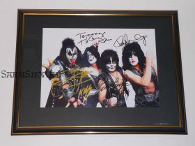 Автографы: Kiss. Пол Стэнли, Джин Симмонс, Эрик Сингер, Томми Тайер