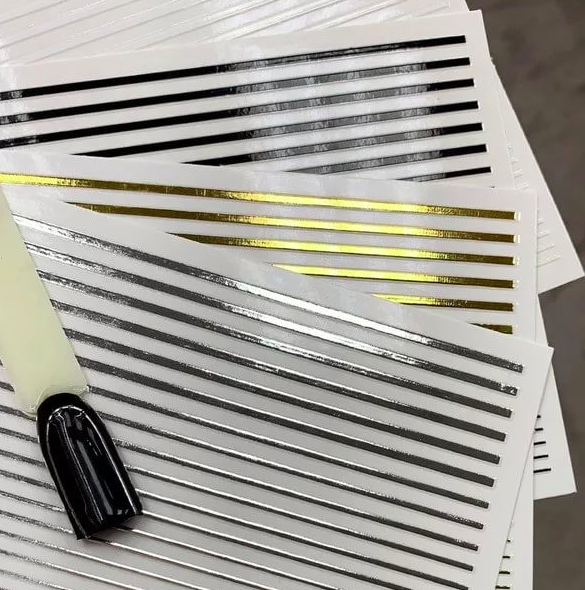 Полоски для ногтей черный