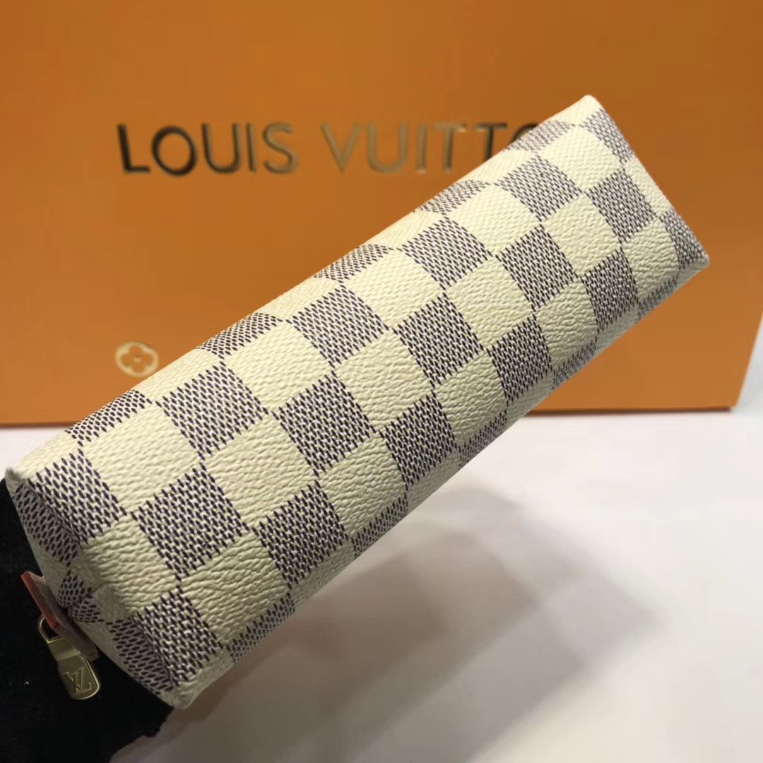 Косметичка Louis Vuitton