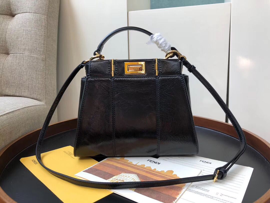 Сумка FENDI Peek-a-boo 23 cm