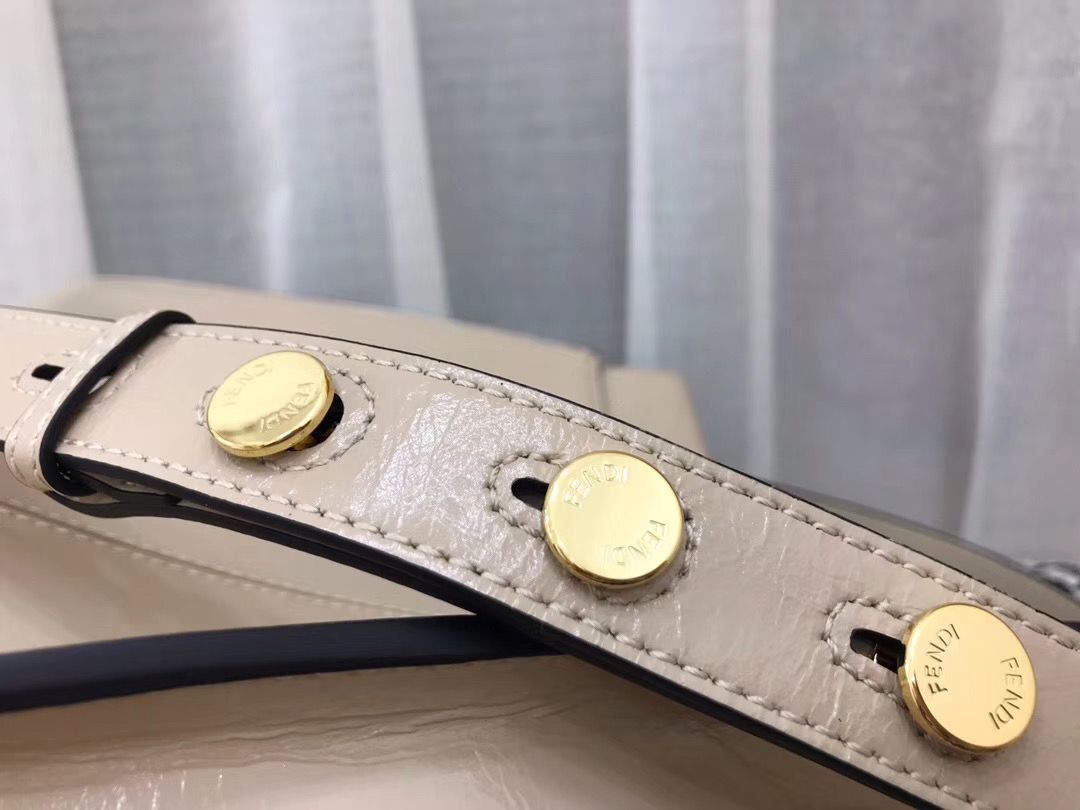 Сумка FENDI Peek-a-boo 33 cm