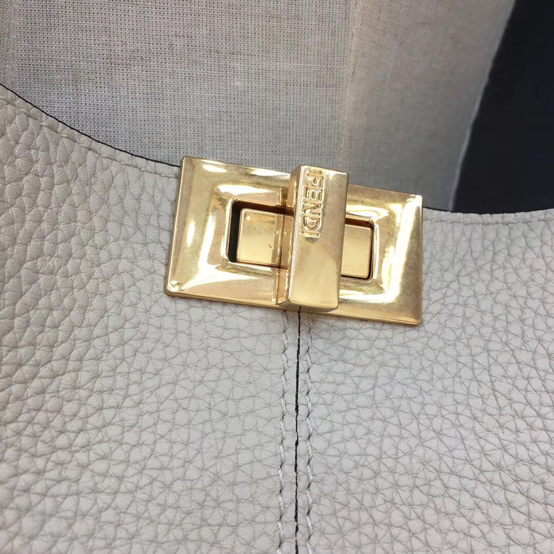 FENDI LOGO PEEK-A-BOO 30 cm
