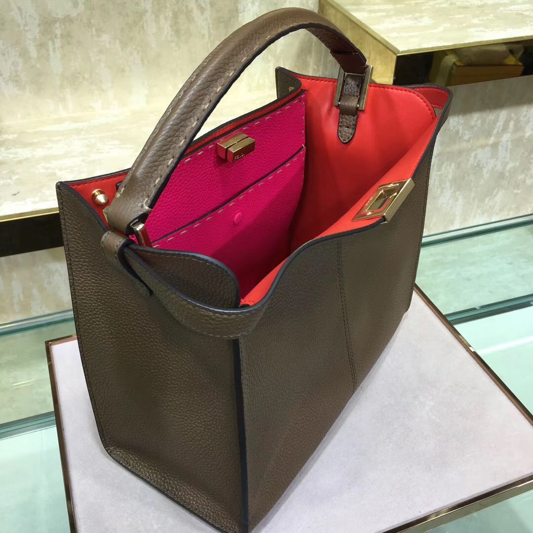 FENDI LOGO PEEK-A-BOO 30 cm