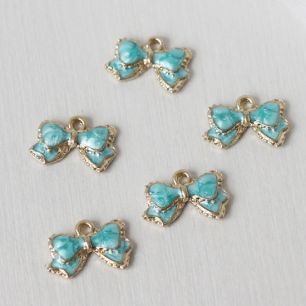 Кукольный аксессуар Подвеска бантик бирюзовый