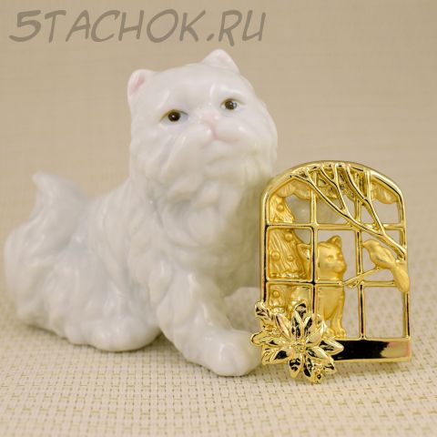 Брошь "Котенок и птичка у окошка" (Danecraft США)