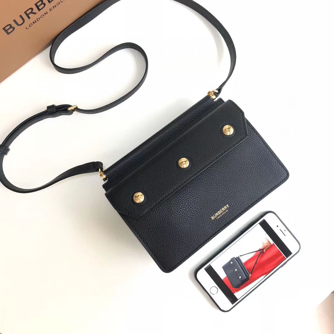 Сумка клатч Burberry Title