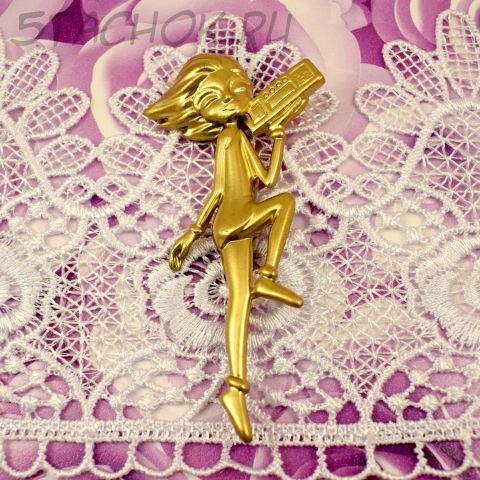 Брошь "Девушка с магнитофоном" цвет золота (AJC США)