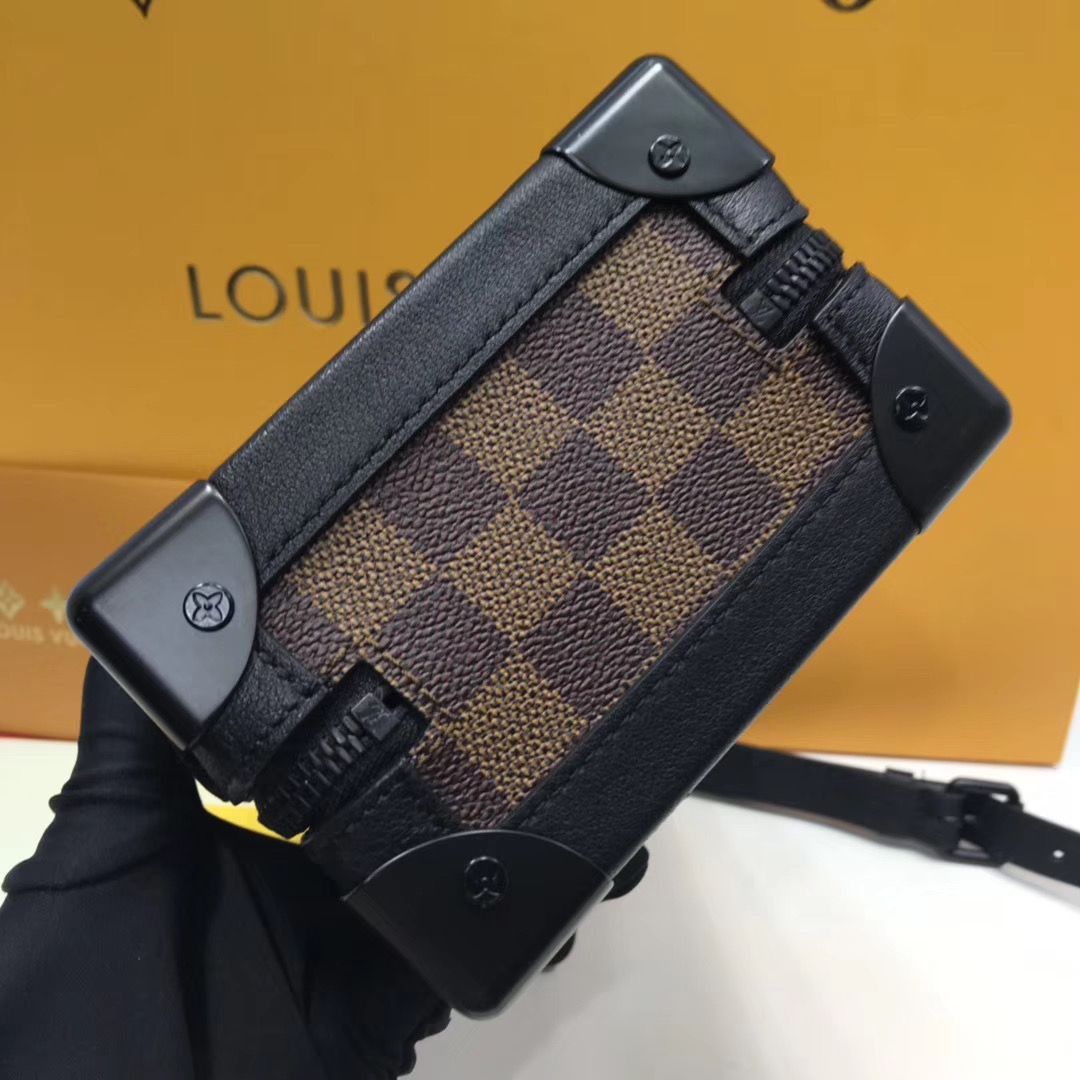 Клатч Louis Vuitton Mini Soft Trunk
