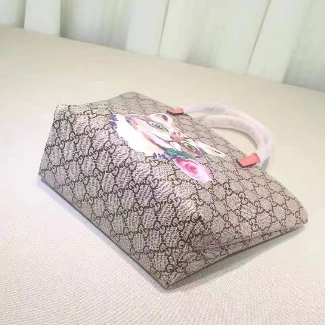 Gucci 21 x 20 x 10 cm