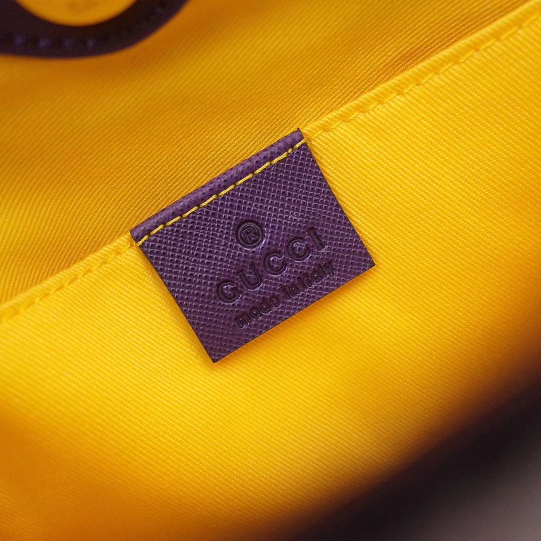 Gucci 21 x 20 x 10 cm