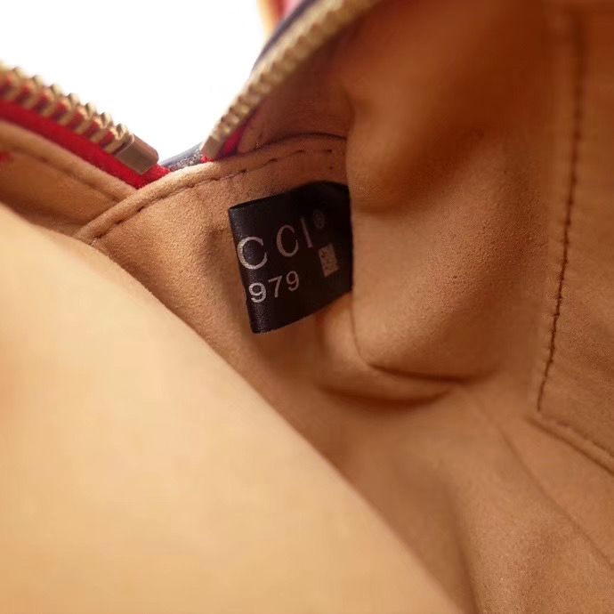 Поясная сумка Gucci Marmont GG