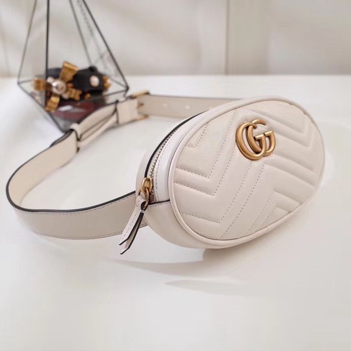 Поясная сумка Gucci Marmont GG
