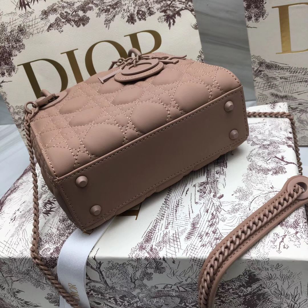 Lady Dior Mini 17 cm