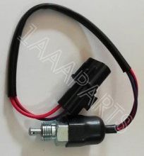 ME581047 ДАТЧИК ВКЛЮЧЕНИЯ ЗАДНЕГО ХОДА MITSUBISHI L200