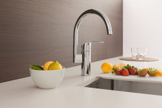 Смеситель Grohe Eurosmart New для кухни 33202002 ФОТО