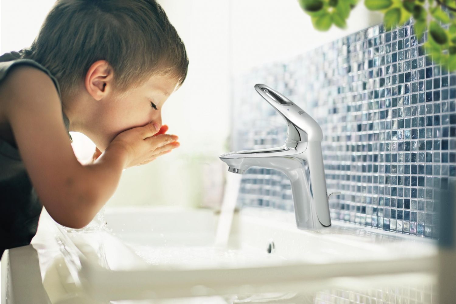 Смеситель Grohe Eurostyle 2015 для раковины 23564003 схема 2