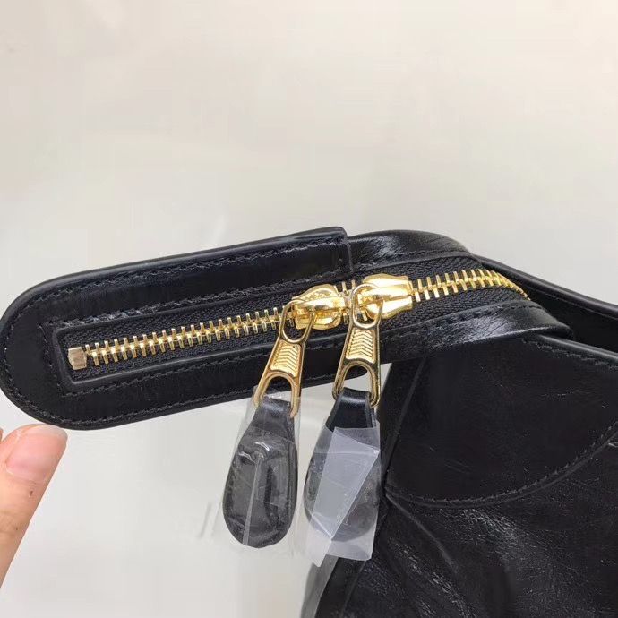 Balenciaga  38 см