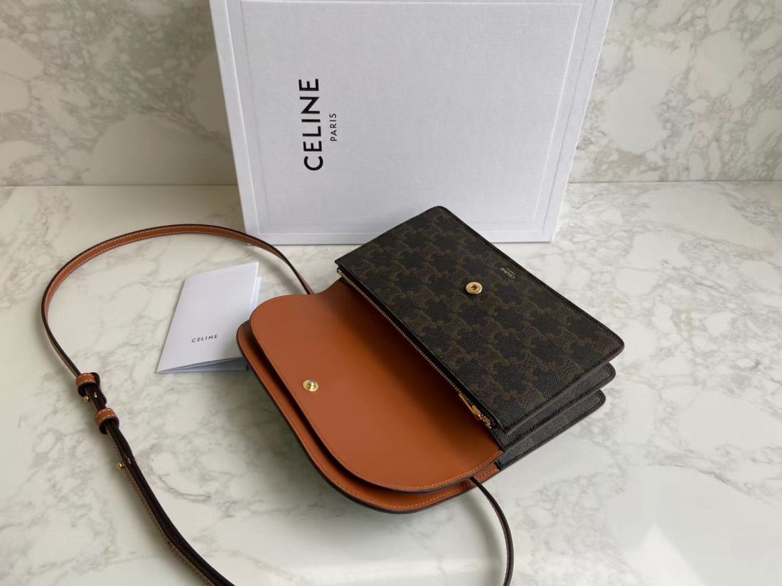 Клатч CELINE Triomphe Canvas