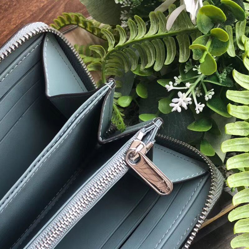 Кошелёк Louis Vuitton Zippy