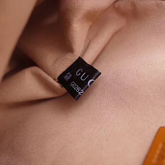 Gucci Marmont GG 18 cm