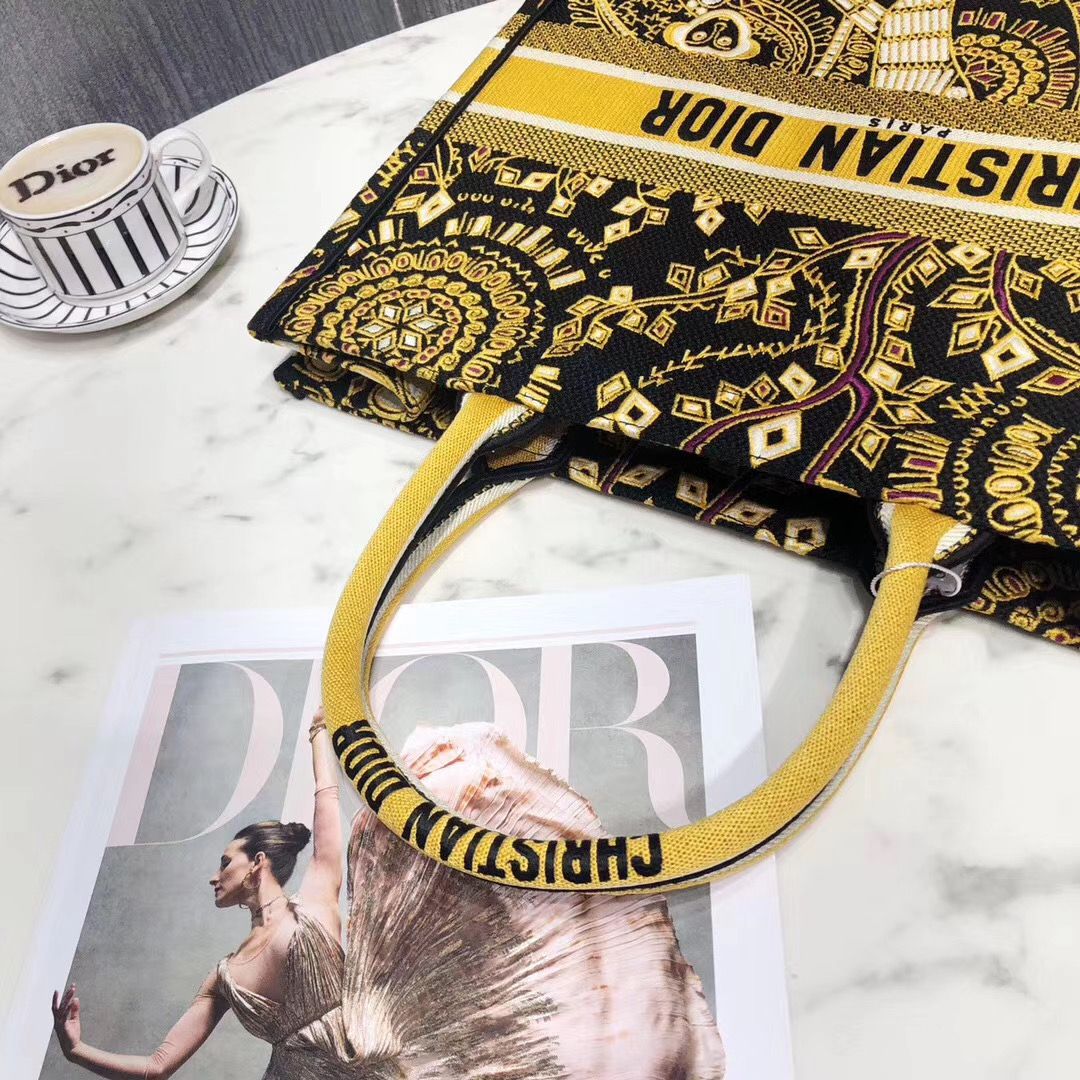 Dior Tote Book 41 cm