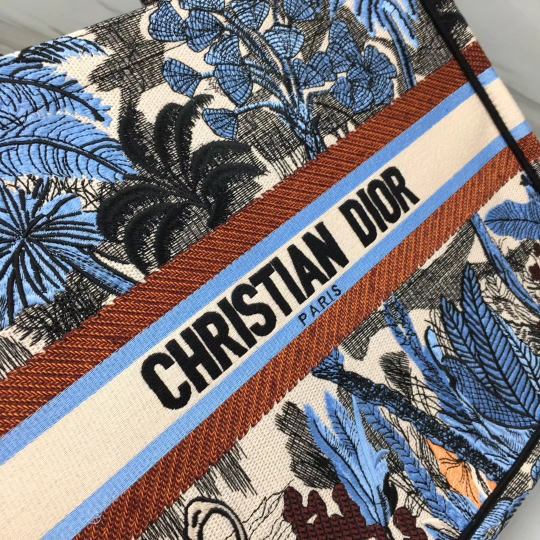 Dior Tote Book 41 cm