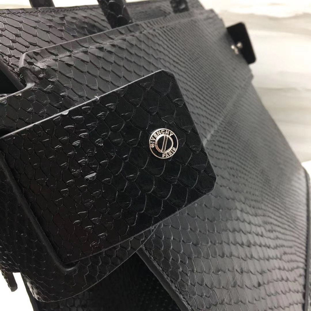 Givenchy Horizon 35 cm