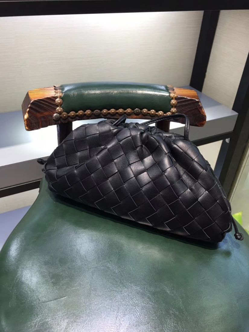 Bottega Veneta The Pouch 22 cm