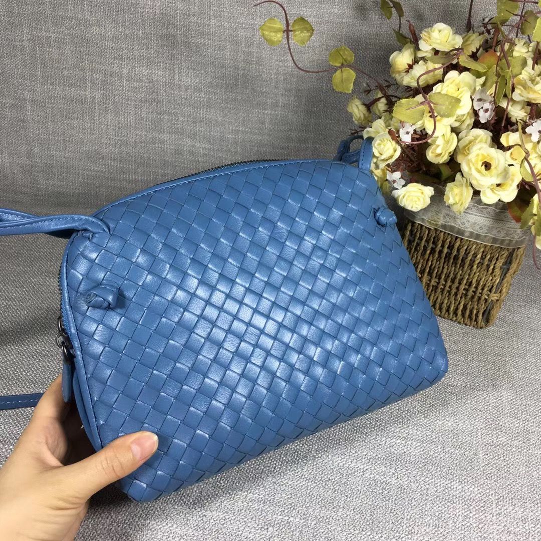 Bottega Veneta 23 cm два замка
