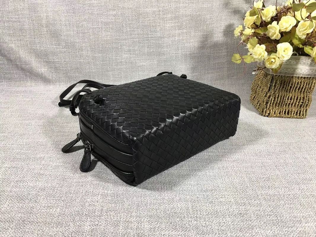 Bottega Veneta 23 cm