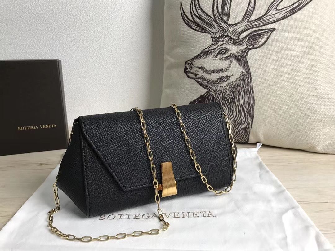 Bottega Veneta Angele bag 19,5 cm