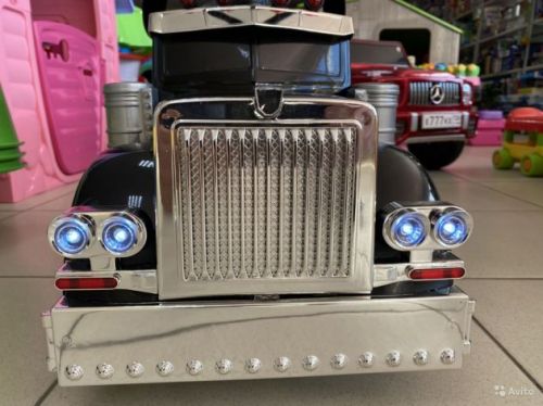 Электромобиль + толокар Американский грузовик