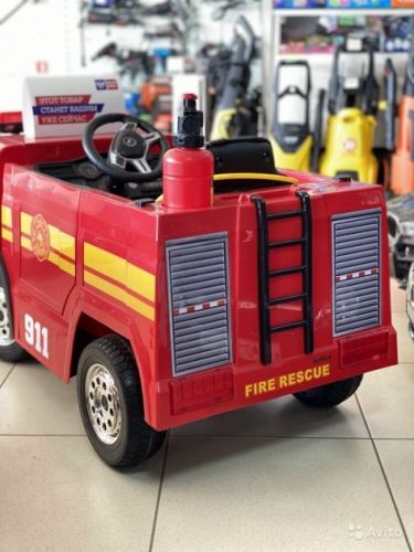 Электромобиль пожарная машина